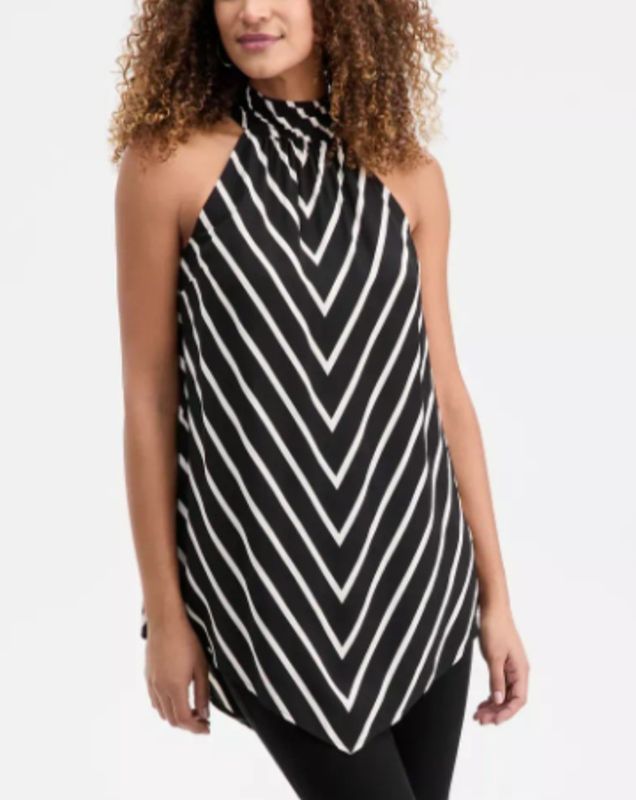 Printed Point-Hem Halter Top – Bold & Confident Style