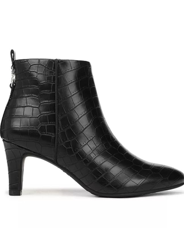  Glow Zip Ankle Boots – Chic & Comfortable