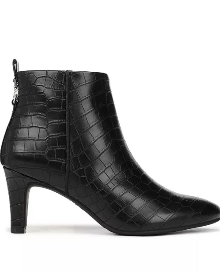 Glow Zip Ankle Boots – Chic & Comfortable
