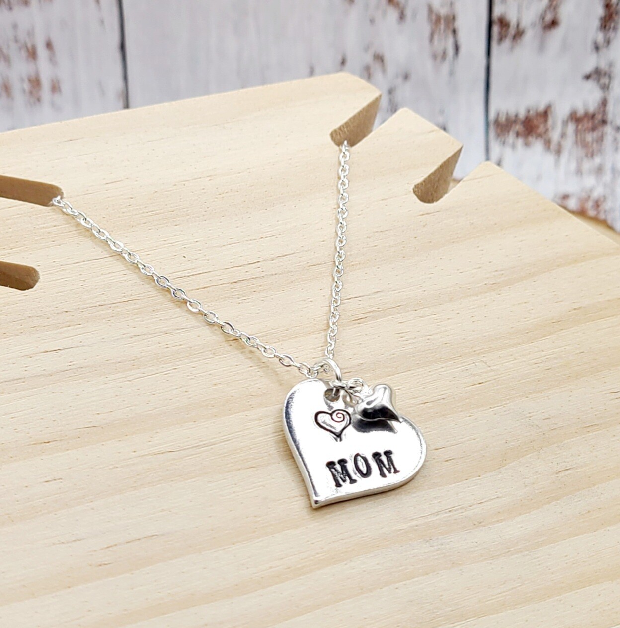 Mom Heart Pendant Necklace