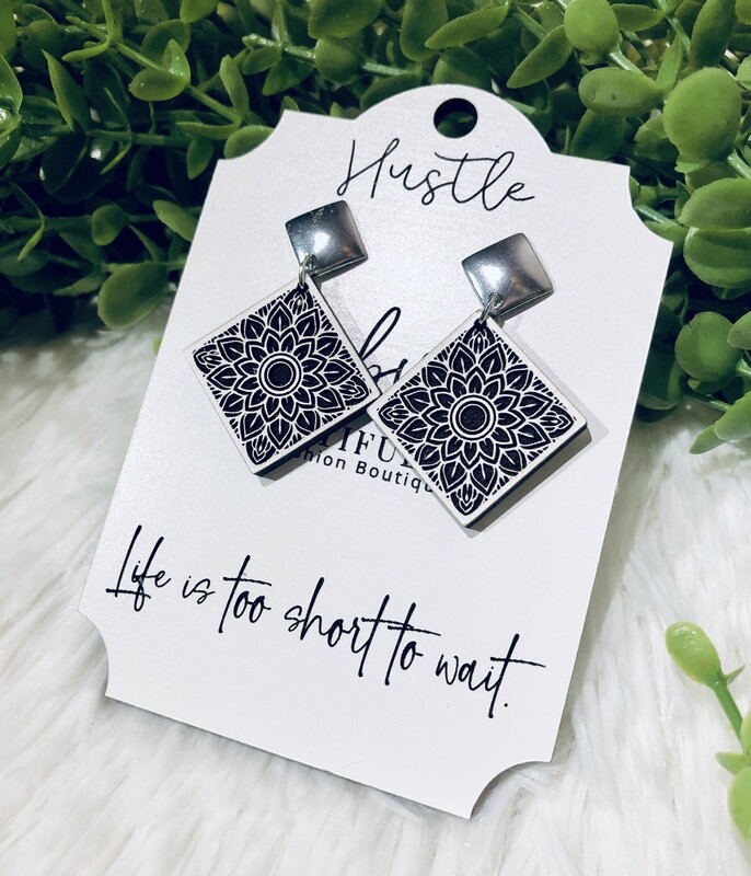 Mandala Engraved Diamond Shape Earrings
