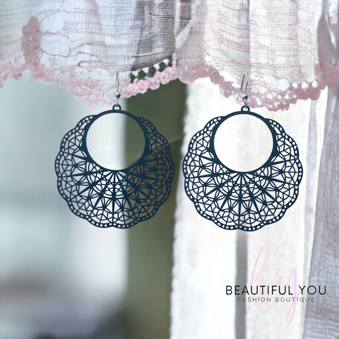 Selena - Lace Elegance Earrings 