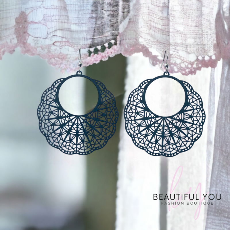 Selena - Lace Elegance Earrings 