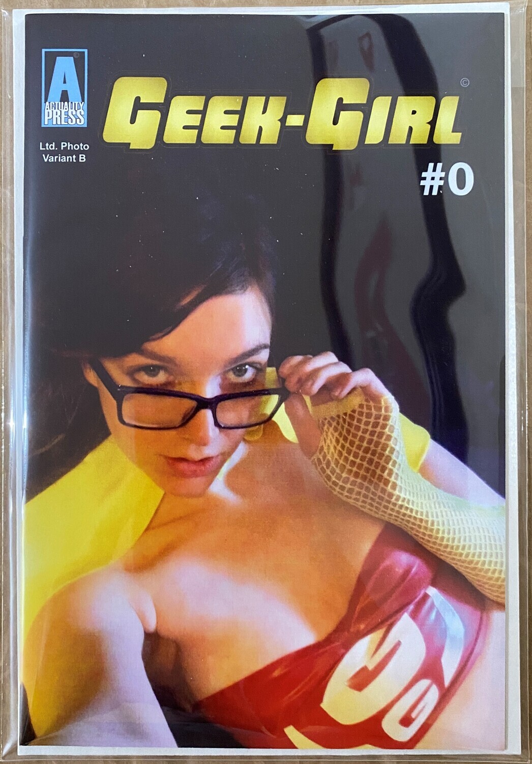Geek-Girl #0B - Cosplay Exclusive
