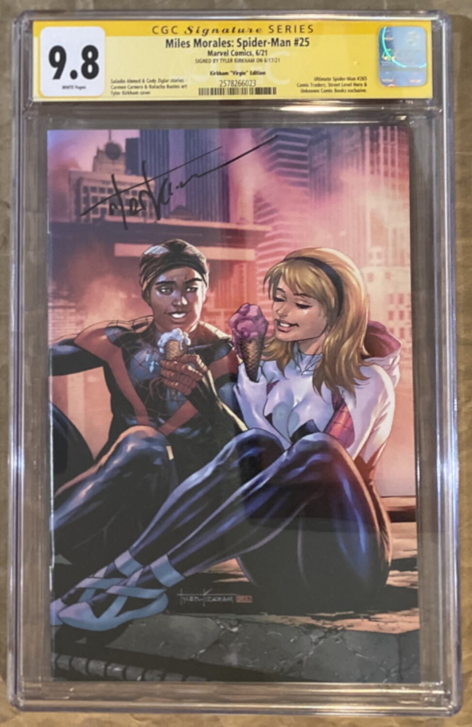 Miles Morales Spider-Man #25 - Gwen &amp; Miles Virgin Variant - Signage Series CGC 9.8