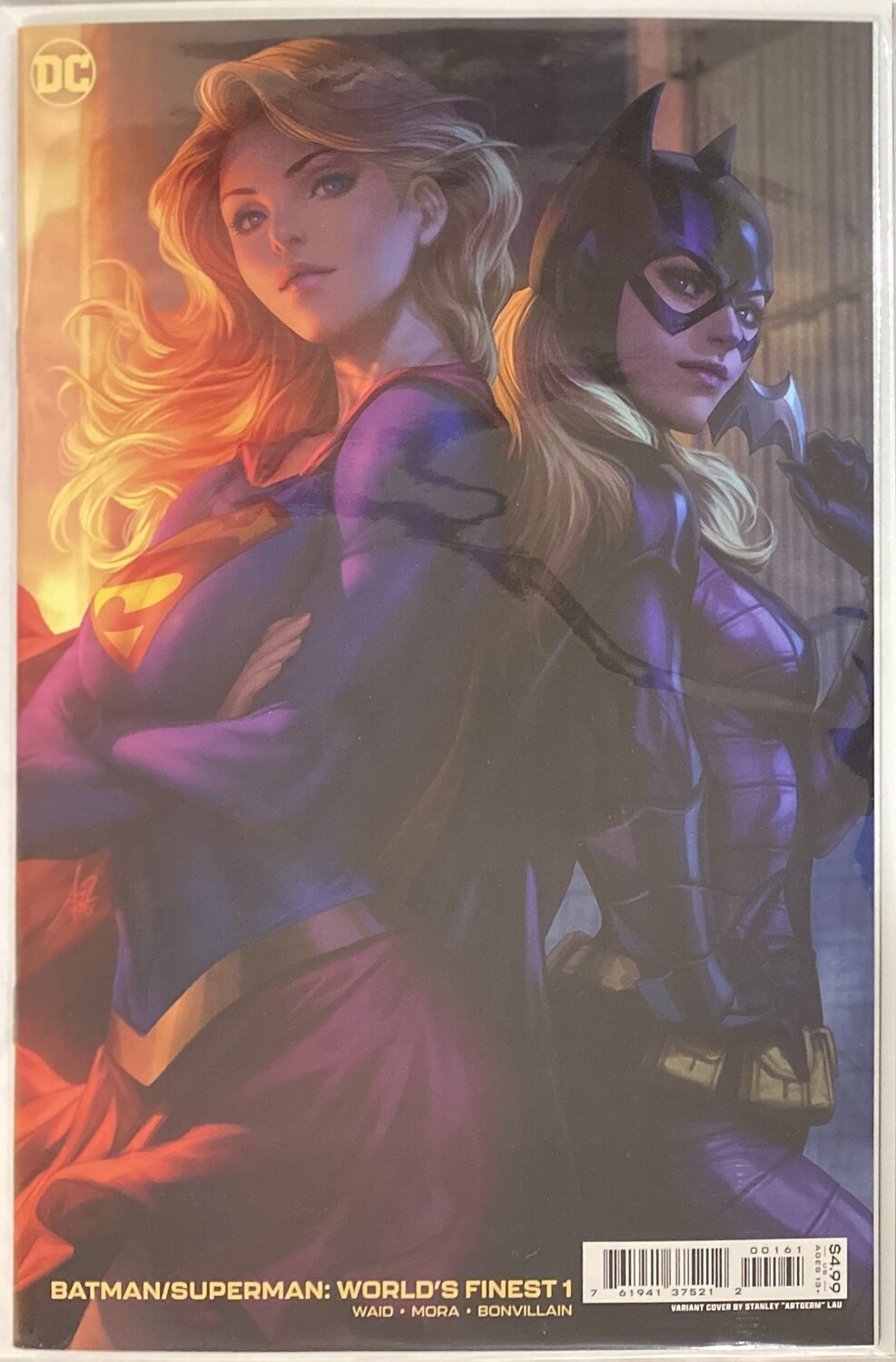 Batman/Superman: Worlds Finest #1 - Supergirl &amp; Batgirl Card Stock Variant