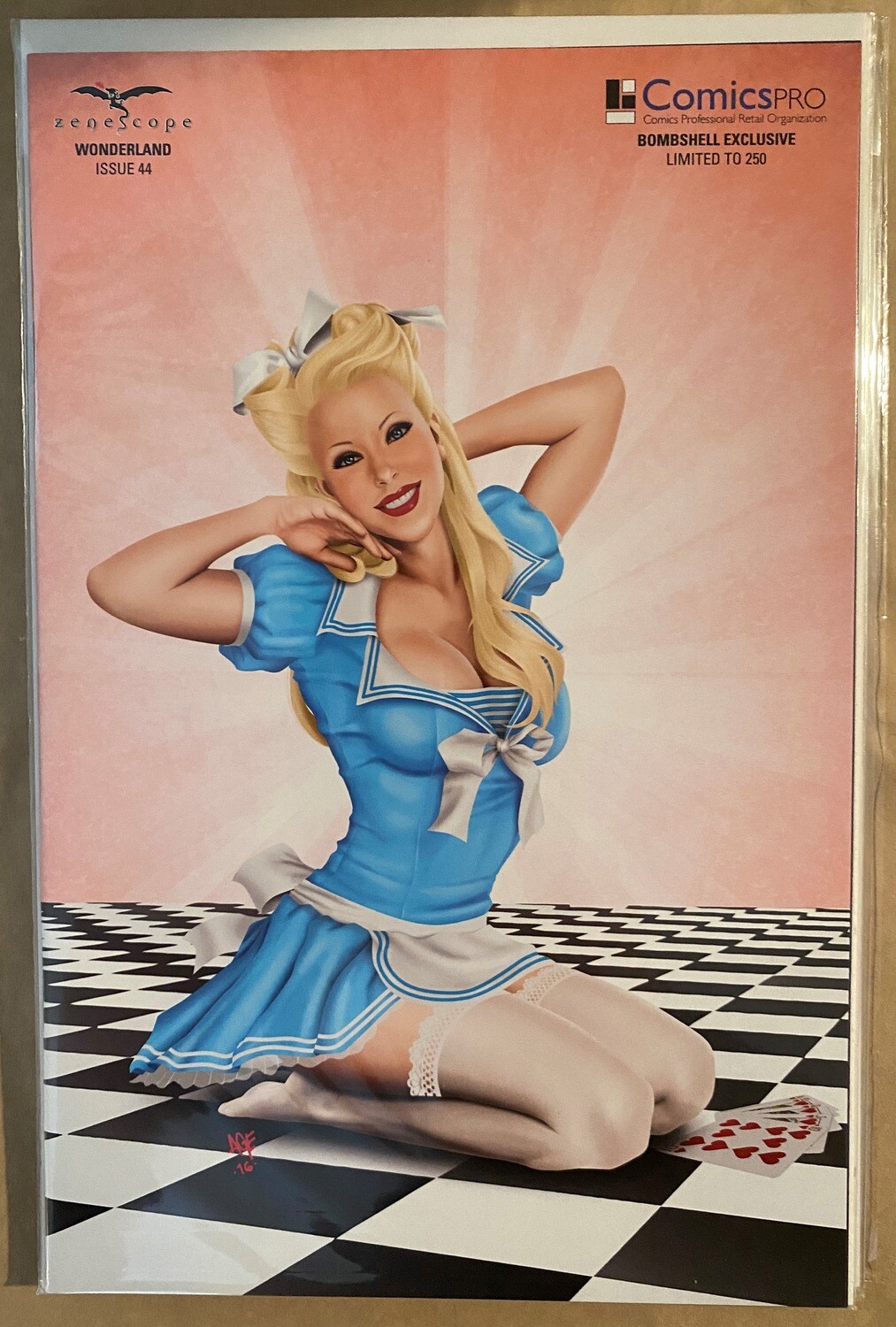 Wonderland #40 - ComicsPro Bombshell Exclusive