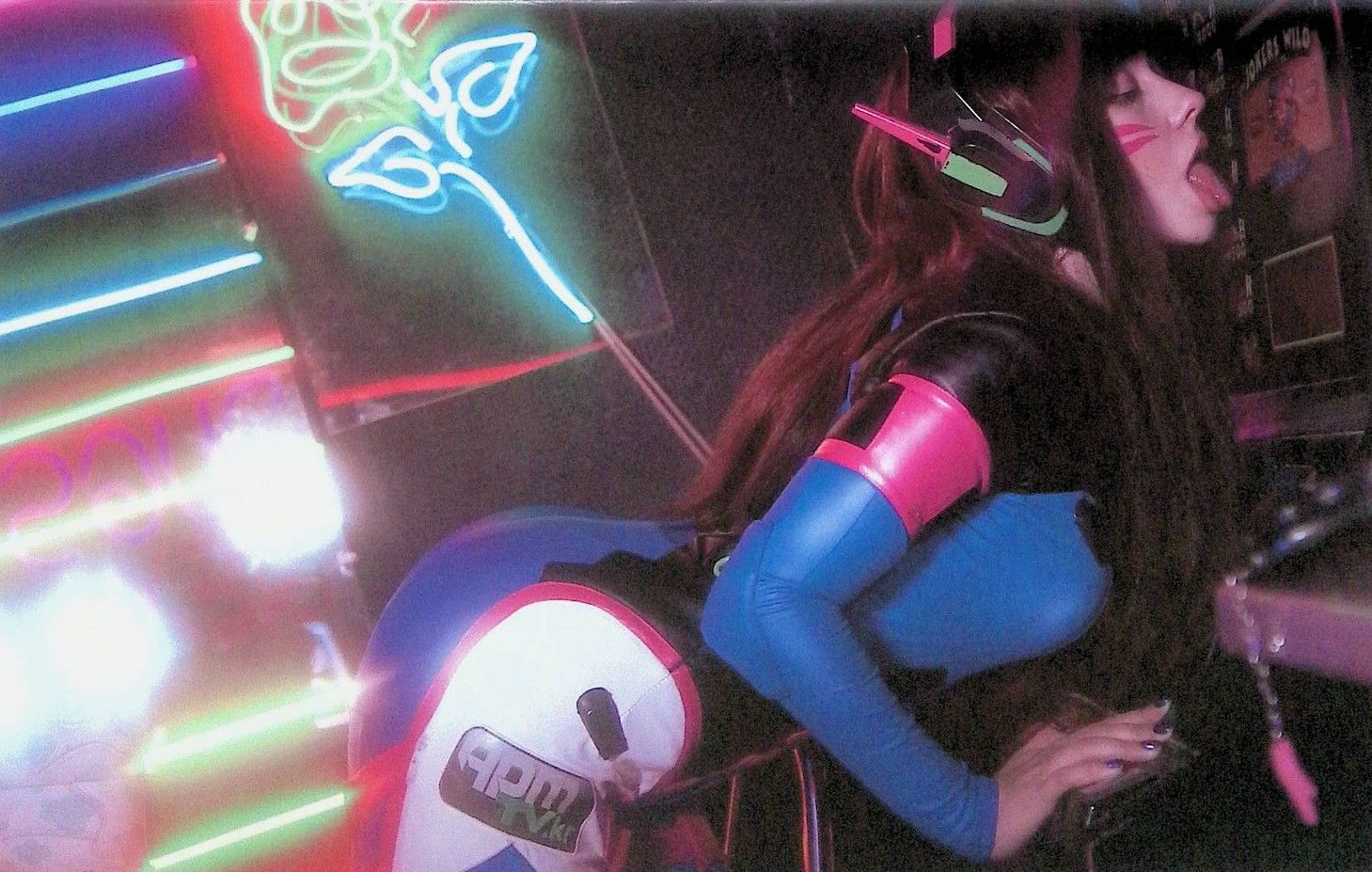 Unity Comics Cosplay Gallery #6 - Virgin Kickstarter Landscape Stretch Cover