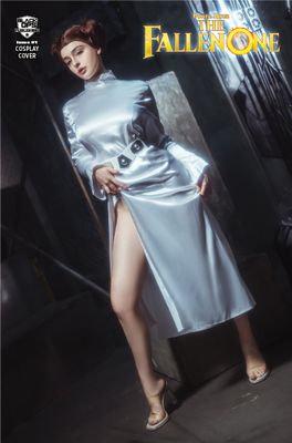 Power Hour: The Fallen One - Princess Cosplay Trade Exclusive
