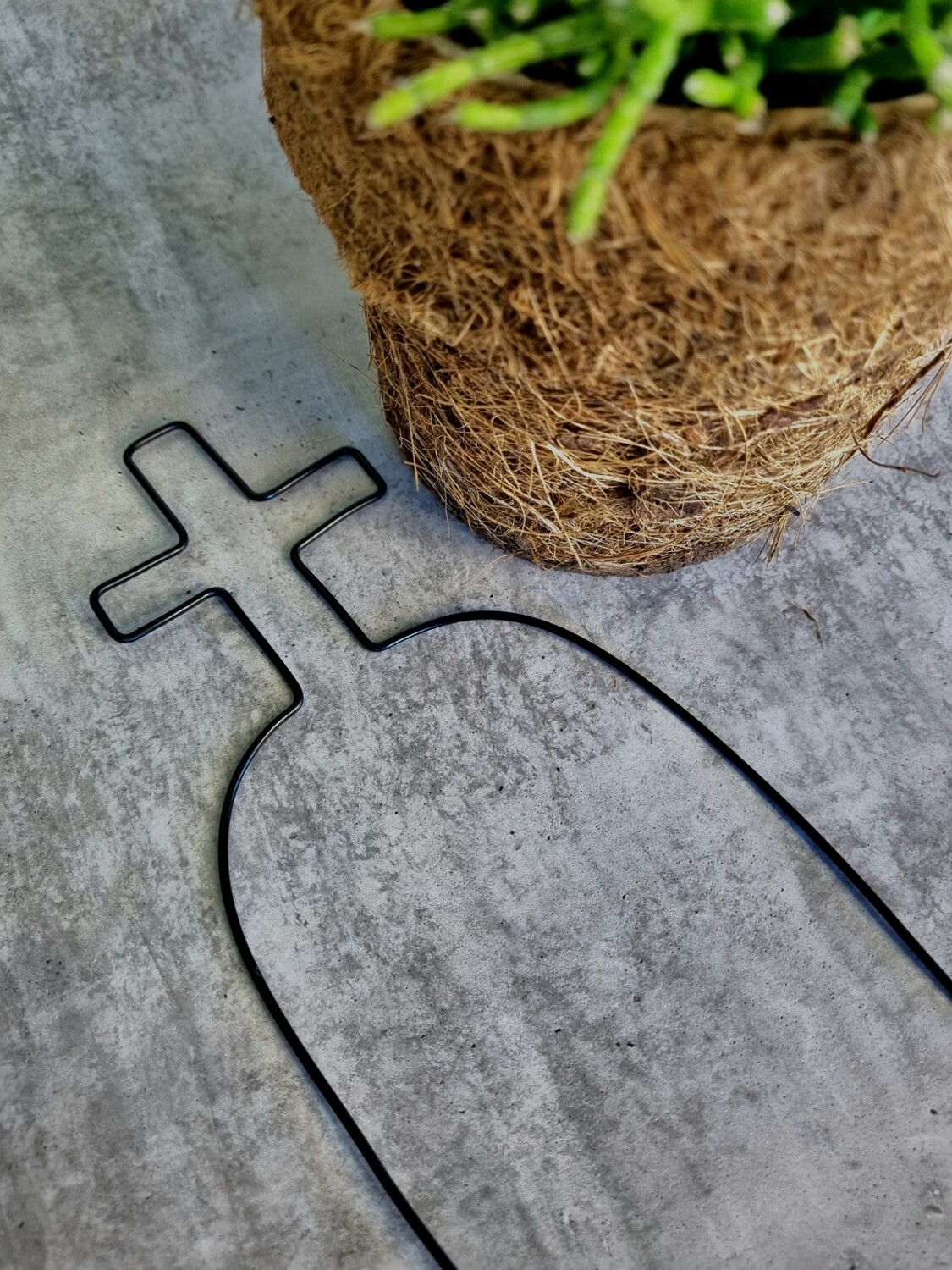 Grave &amp; Vine Wire Plant Stake
