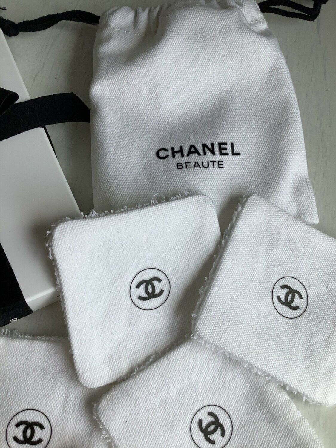 Top 59+ imagen chanel cotton squares Abzlocal.mx