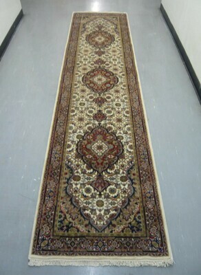 Indian Chakhari Runner 10'3 Cream/Red Indian Chakhari Runner 10'3 Cream/Red