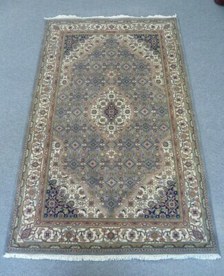 Indian Chakhari Rug Lt Blue/Cream Indian Chakhari Rug Lt Blue/Cream