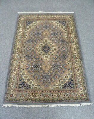Indian Chakhari Rug Lt Blue/Cream Indian Chakhari Rug Lt Blue/Cream