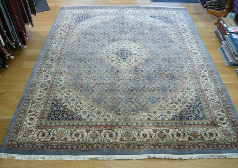 Indian Chakhari Rug Lt Blue/Cream Indian Chakhari Rug Lt Blue/Cream
