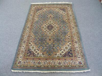 Indian Chakhari Rug Lt Blue/Cream Indian Chakhari Rug Lt Blue/Cream