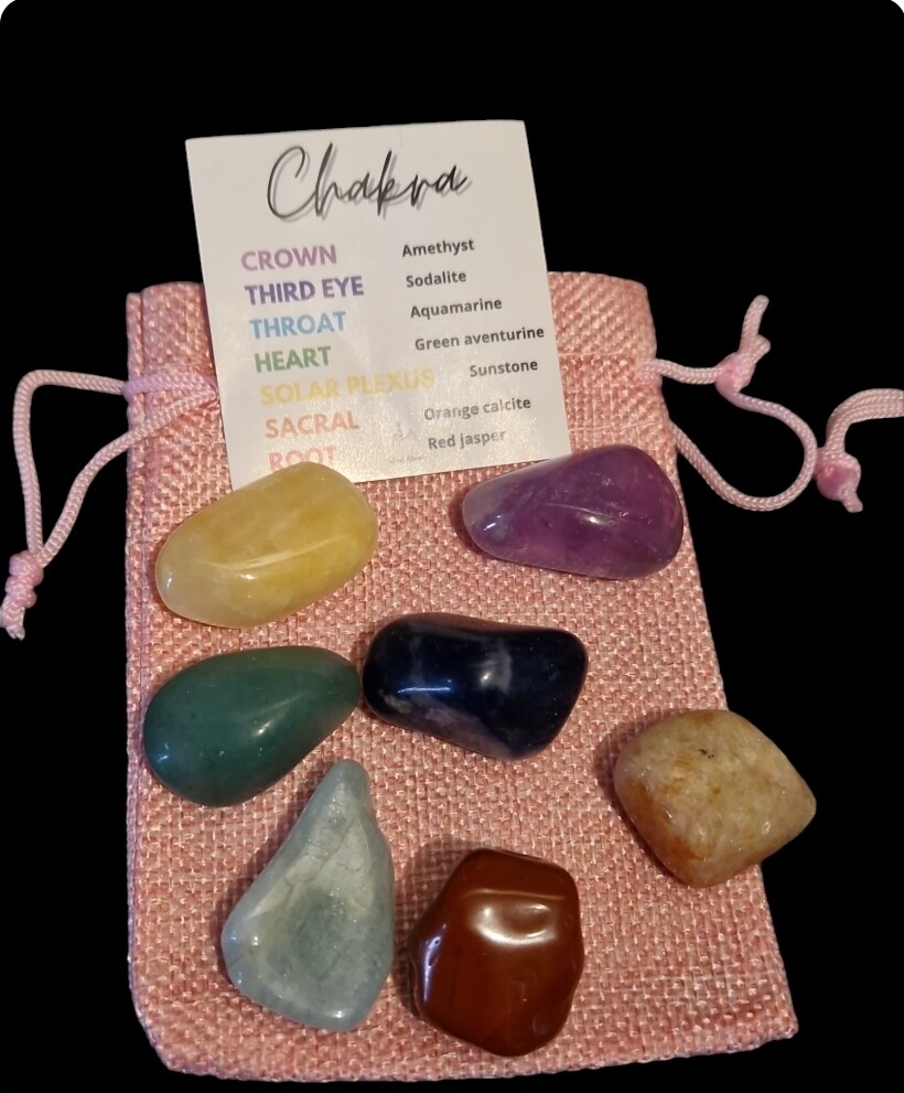 Chakra set met trommelstenen.