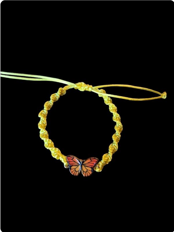 Verstelbare vlinder armband - geel.