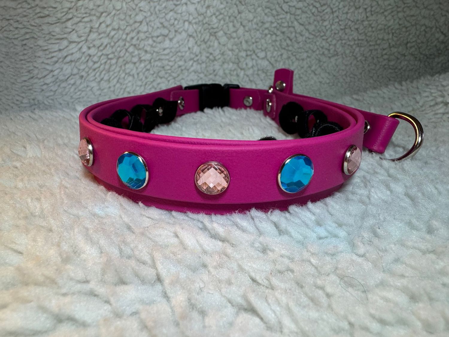 Magenta Jeweled Prong 18-20"