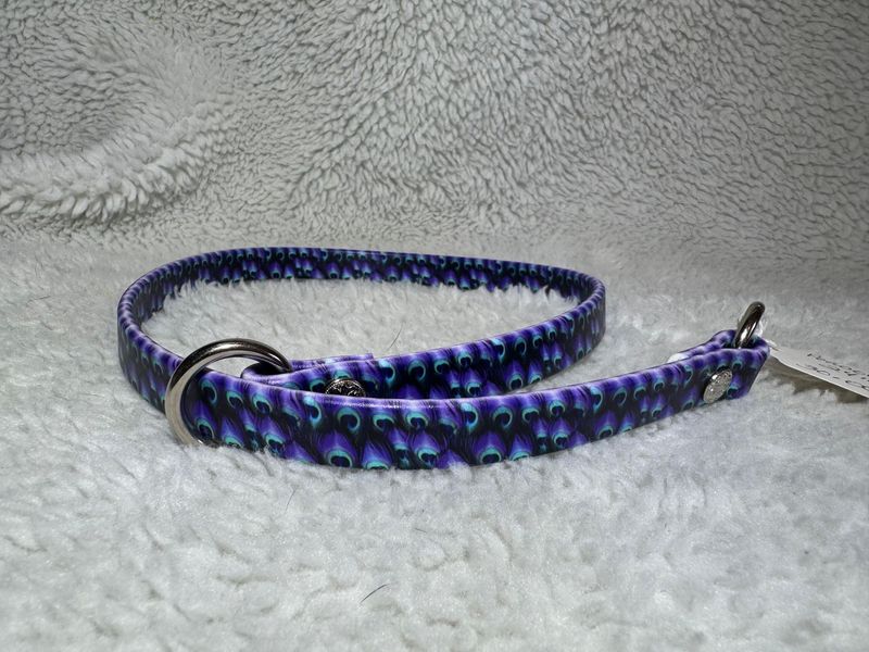 Peacock Slip Collar 22-24"
