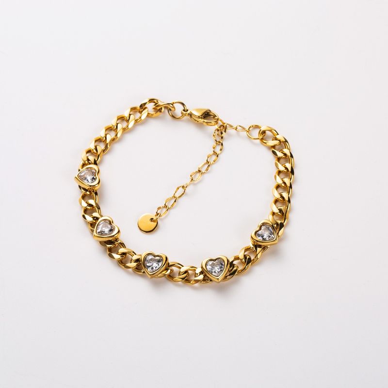 Großes Kettenarmband mit Strass-Herzen