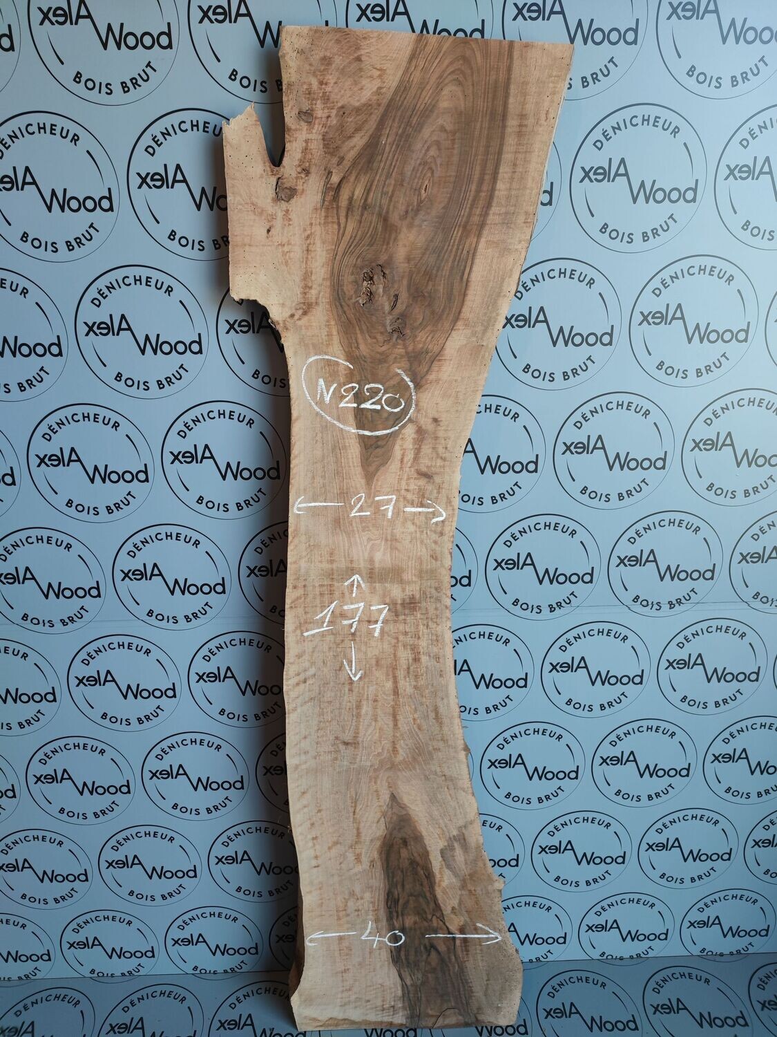 Plateau En Bois De Noyer Français – Fait Main – Artisanat D’art