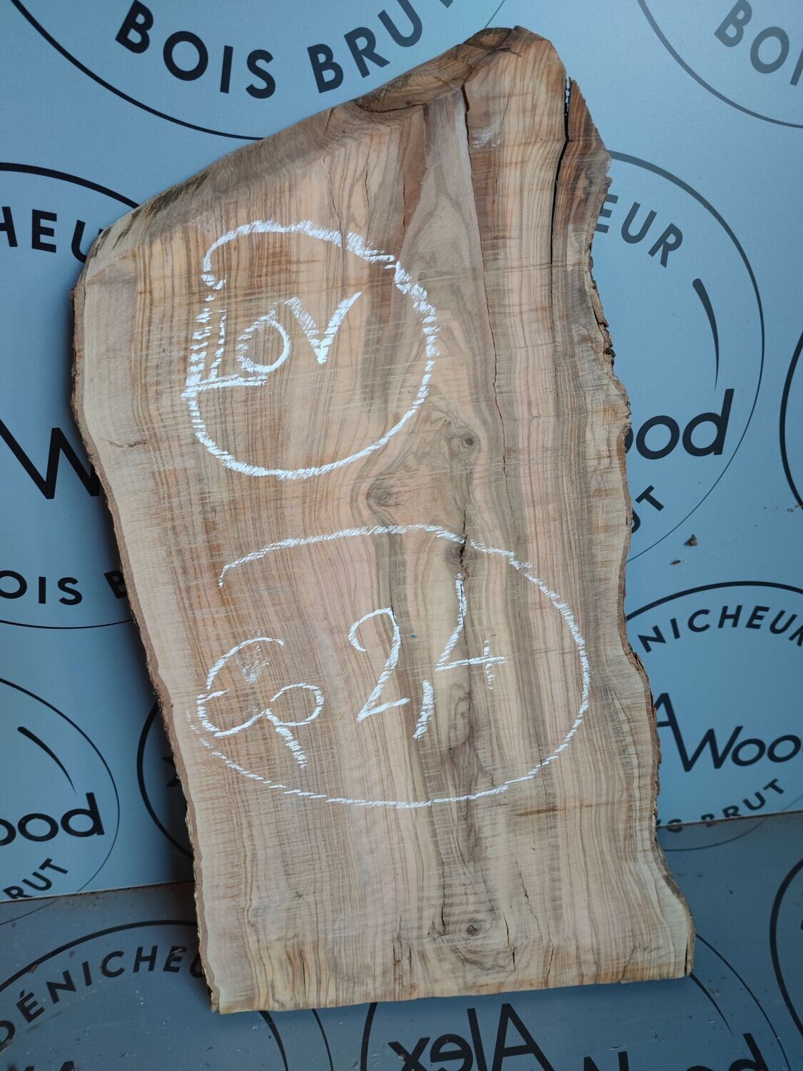 Planche en bois d'olivier avec manche 50-60cm