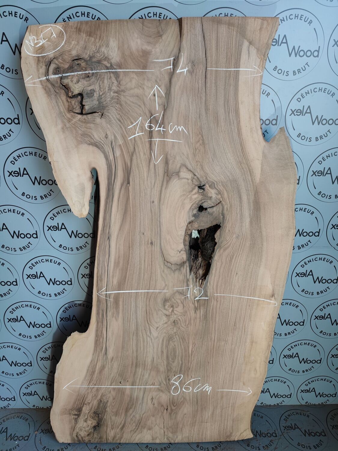 Superbe Plateau Ancien En Bois - Décor De Flâneuses - Vintage