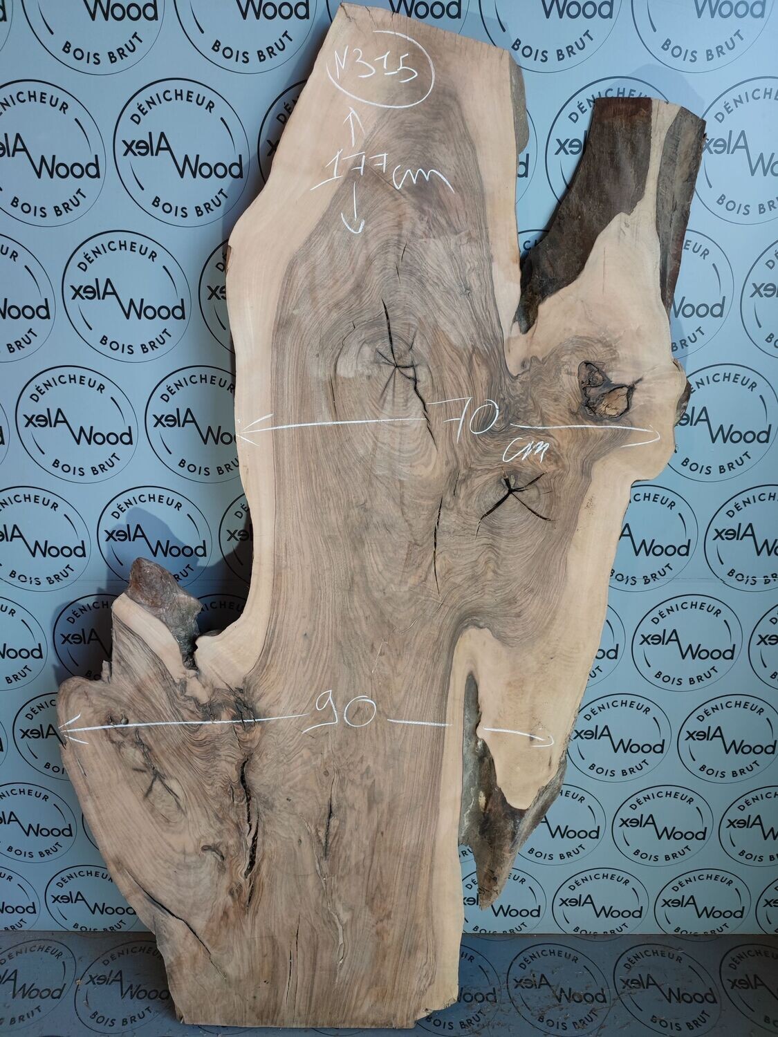 Plateau de noyer idéal table résine époxy
