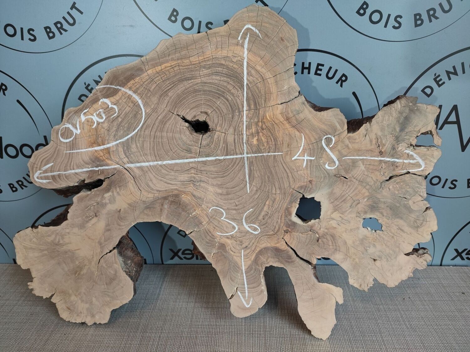 Superbe disque de bois d'olivier idéal table résine époxy - OV700