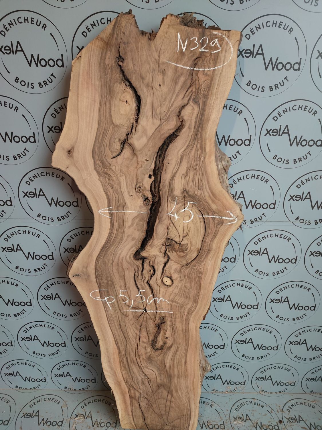 Plateau de noyer bois brut - N329 Plateau de noyer bois brut - N329