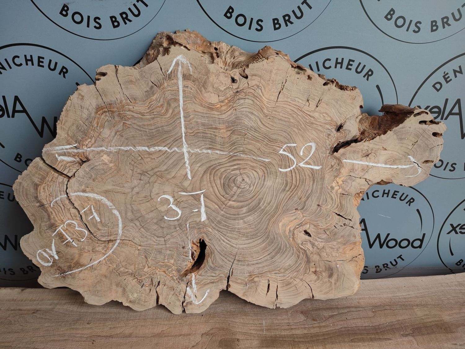 Plateau planche d'oliver bois brut idéal résine époxy
