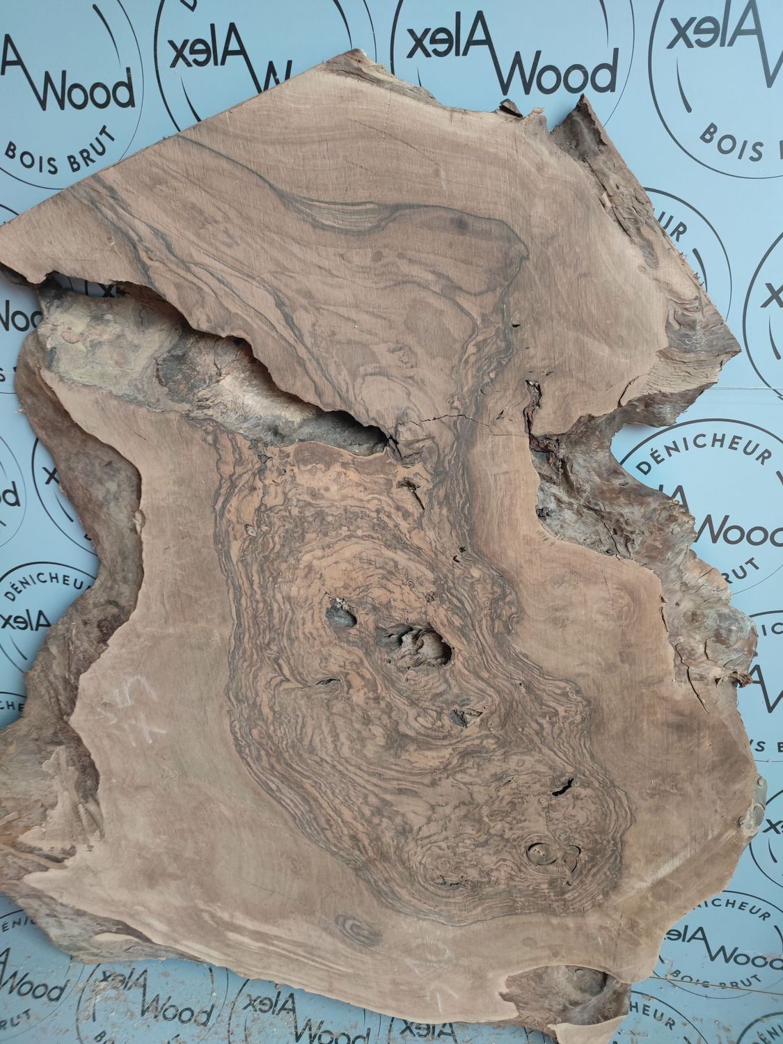 Plateau de noyer noir idéal table résine époxy - N390