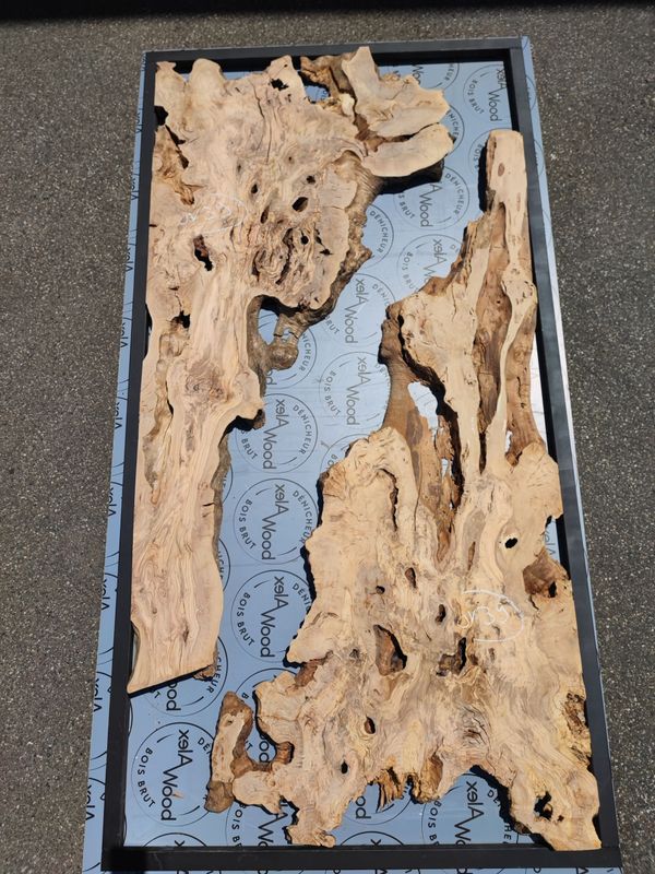 ​2 plateaux d’olivier bords bruts – OV39