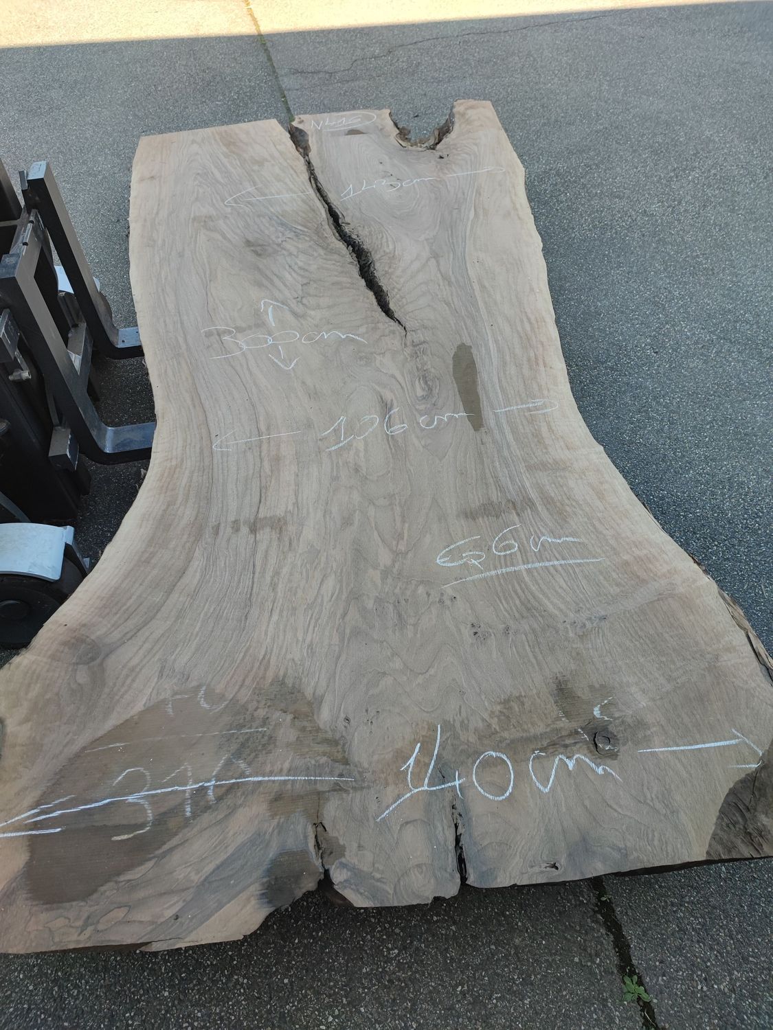Noyer XXL -Plateau bois rare - N416