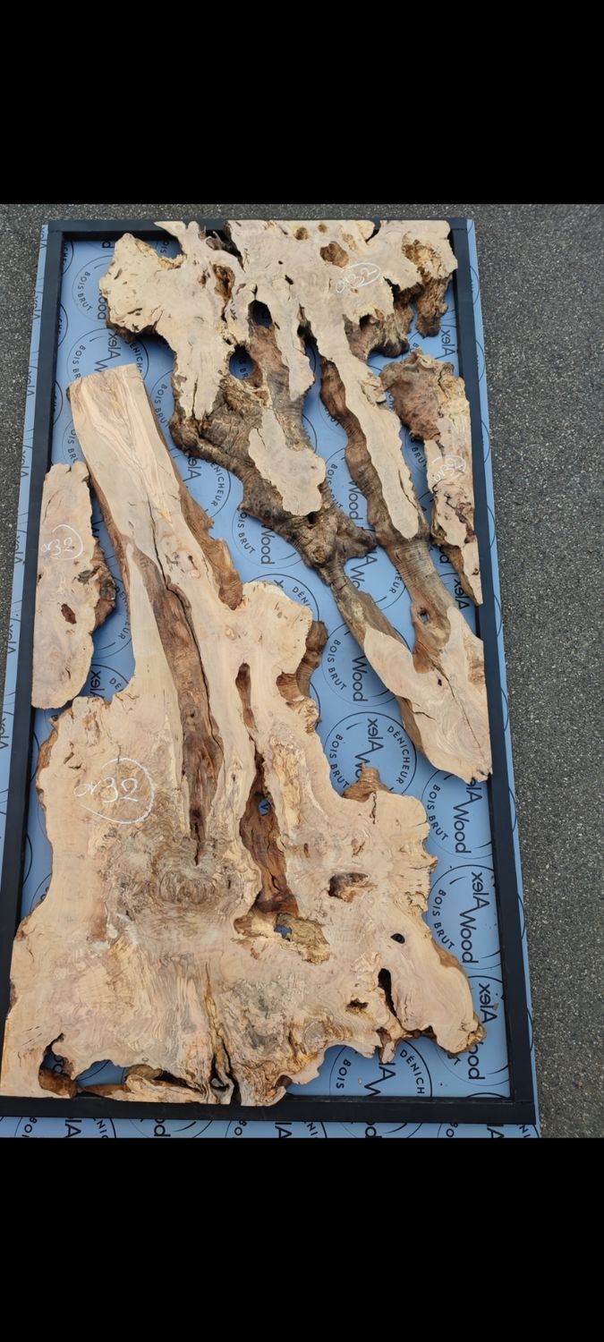 Lot 4 plateaux de résine