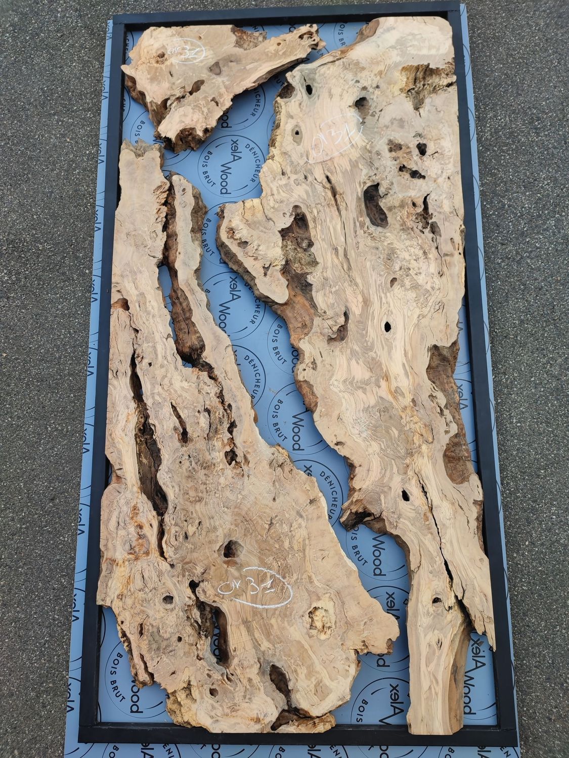 OV31 - 3 plateaux de bois d'olivier