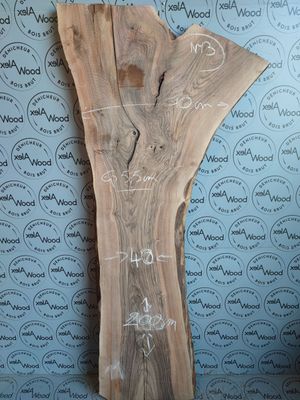 Plateau en noyer massif – Cavités naturelles et bords irréguliers – Pièce unique NY3