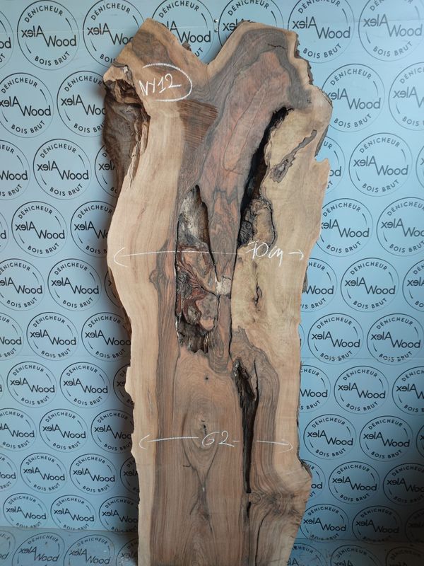 Plateau en noyer noir massif – Bords naturels et veinage profond – Pièce unique NY12