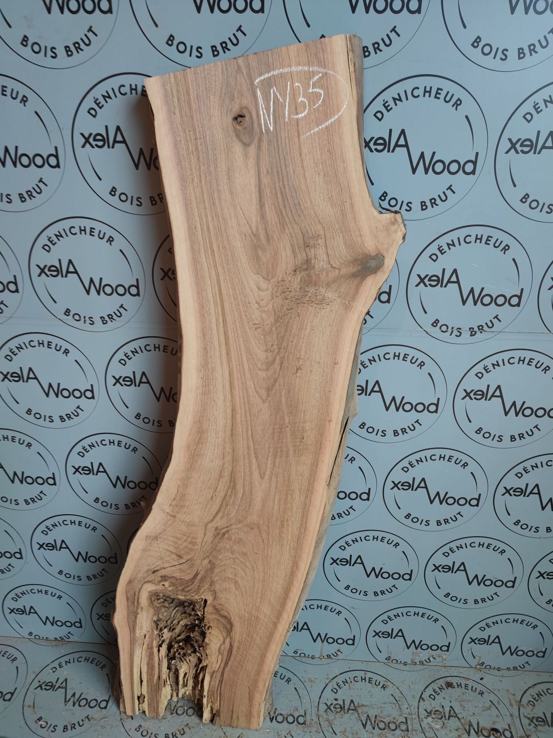 Plateau en noyer massif – Bois noble et création sur mesure