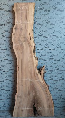 Plateau en noyer massif raboté — idéal pour vos projets en bois et résine Plateau en noyer massif raboté — idéal pour vos projets en bois et résine