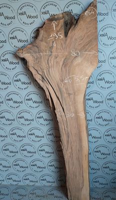 Plateau en noyer massif raboté — design contemporain pour vos créations