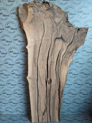 Plateau en noyer massif raboté — authenticité et caractère pour vos projets Plateau en noyer massif raboté — authenticité et caractère pour vos projets