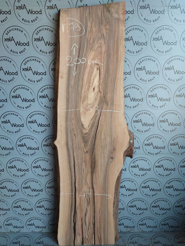 Plateau en noyer massif raboté — idéal pour vos projets créatifs Plateau en noyer massif raboté — idéal pour vos projets créatifs