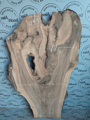 Plateau en noyer massif raboté — prêt pour vos créations DIY Plateau en noyer massif raboté — prêt pour vos créations DIY