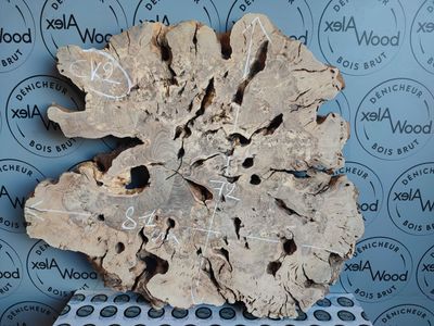 Rondelle de bois d’olivier – Bord naturel et veinage doré – Pièce unique