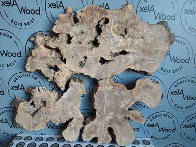 Plateau rond de bois d'olivier Plateau et planche d'olivier et résine époxy spéciale pour le bois - AlexWood - Toulouse