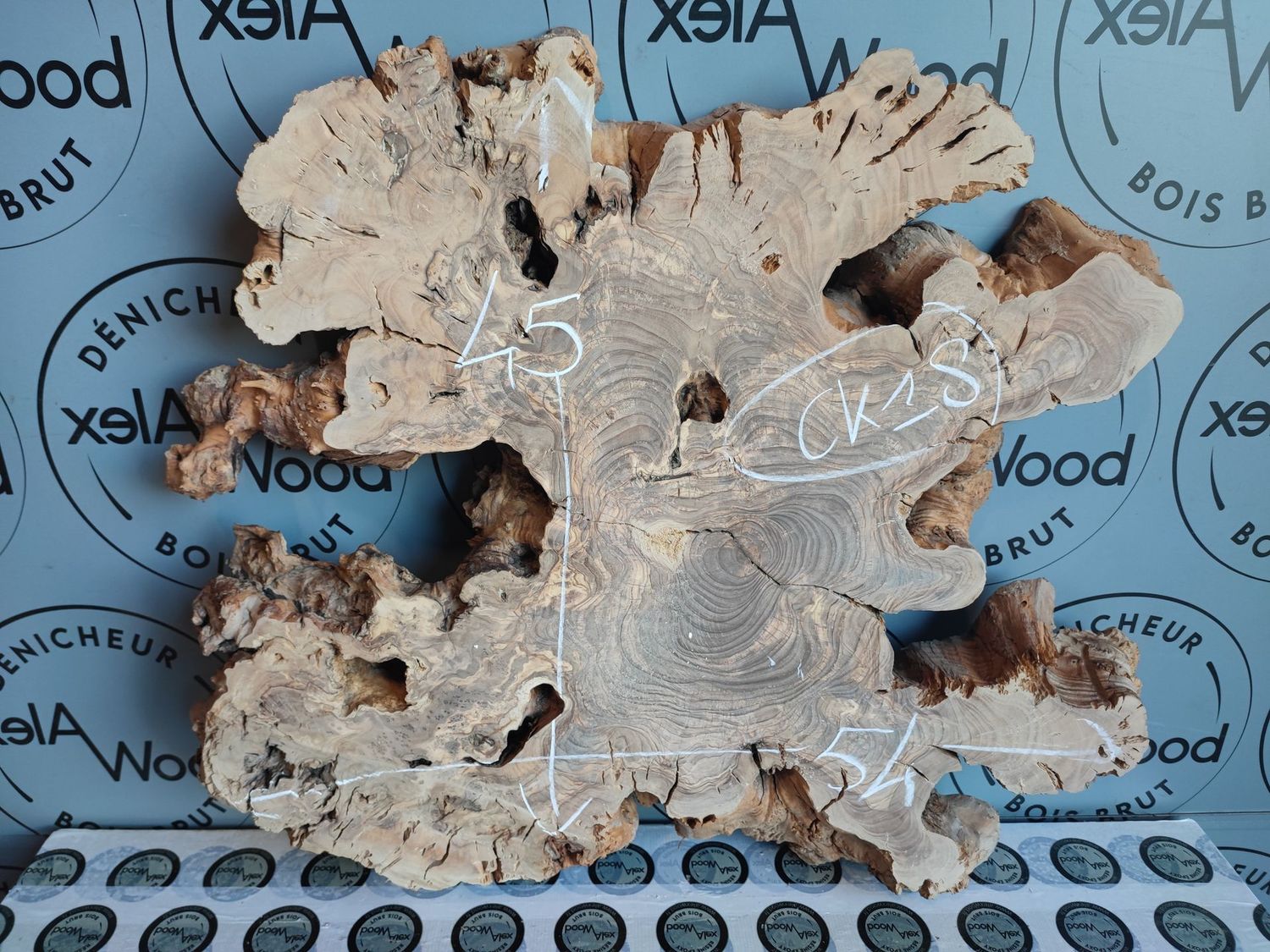 Racine bois d'olivier Planche de bois d'olivier prête à l'emploi - AlexWood Toulouse - Projet table bois et résine époxy