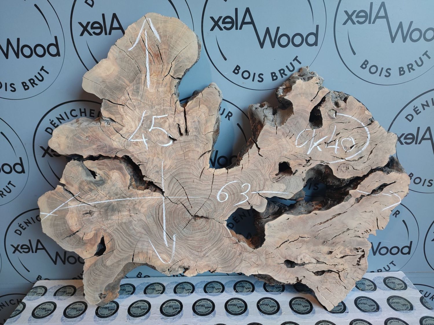 Projet bois d'olivier et résine époxy - AlexWood Toulouse