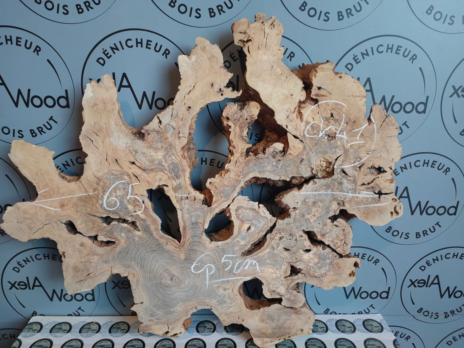 Rondelle d’Olivier – Pièce Unique Idéale pour Résine Époxy & Décoration Design Rondelle de bois d'olivier - AlexWood Toulouse - Magasin bois et résine époxy